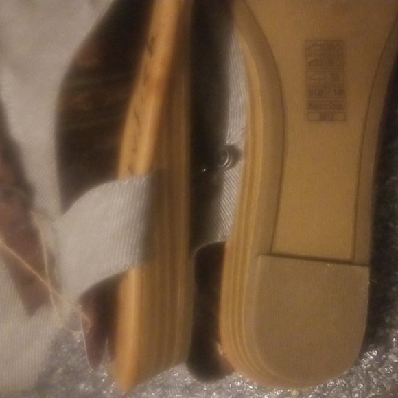 Blowfish sandal - Picture 11 of 15